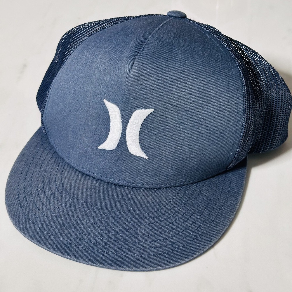 Hurley Yupoong The Classics snapback Hat/Cap Trucker Mesh Navy Blue/White Adult